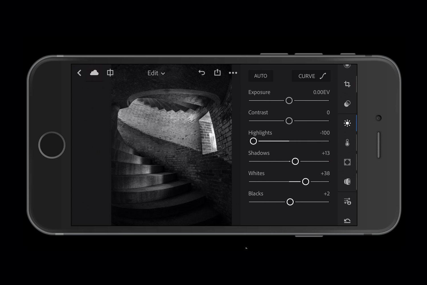Lightroom Mobileen on lisätty raw HDR -kuvausmahdollisuus.